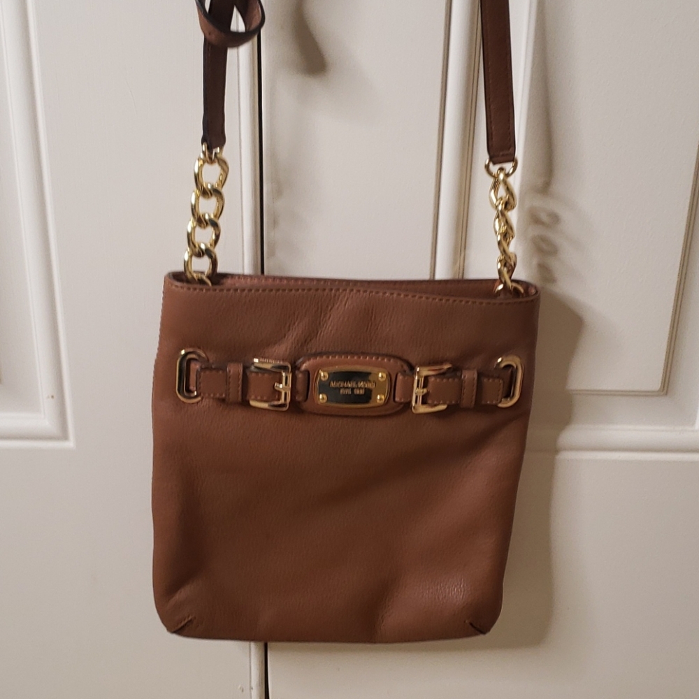 Michael kors crossbody bag